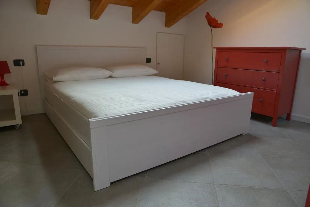Cece' Dependance Apartment Lecco Italy