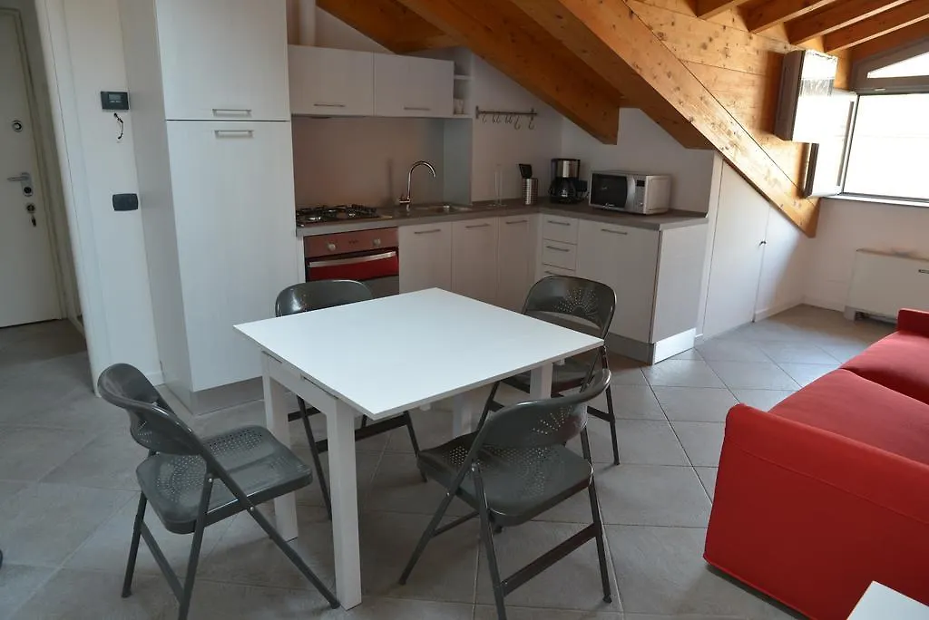 Cece' Dependance Apartment Lecco Italy