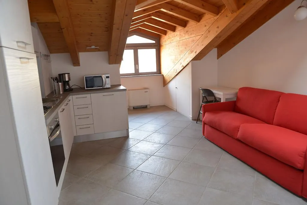Cece' Dependance Daire Lecco 0*,  İtalya